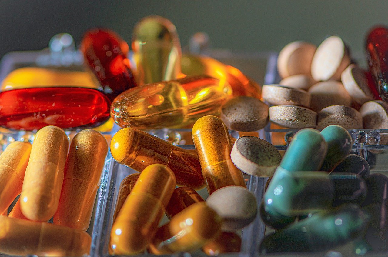 Trendy w przemyśle farmaceutycznym — jak rozwija się ten sektor w XXI wieku?