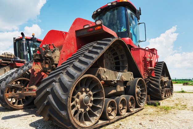 Jak wybrać odpowiedni filtr do maszyn rolniczych marki New Holland?